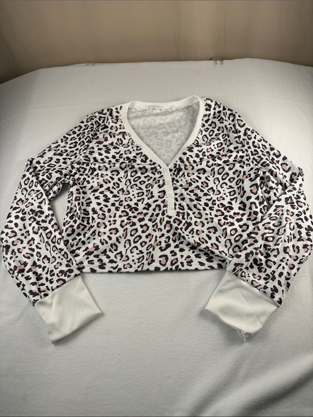 Women’s Leopard Print V-Neck Pullover Top - White/Pink - 301